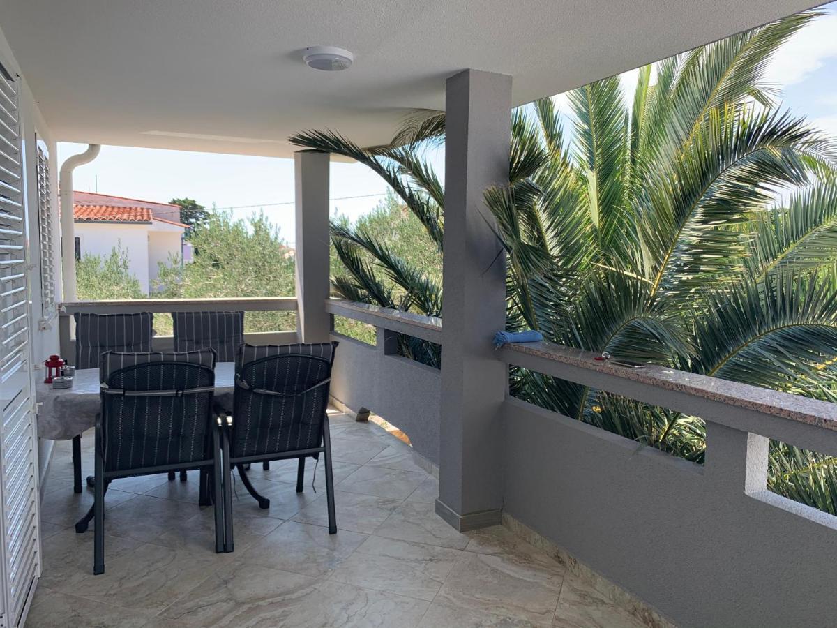 Apartments Fila Новалья Экстерьер фото